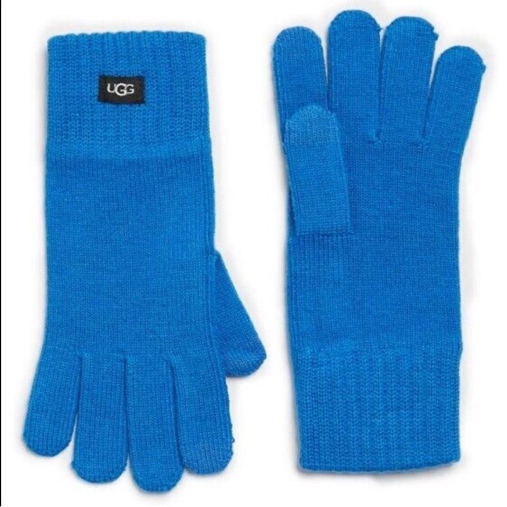 NWT UGG Knit Tech Gloves